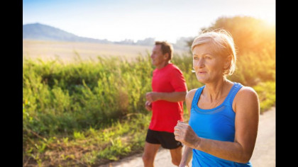 What is the ideal duration of running for beginners, elderly