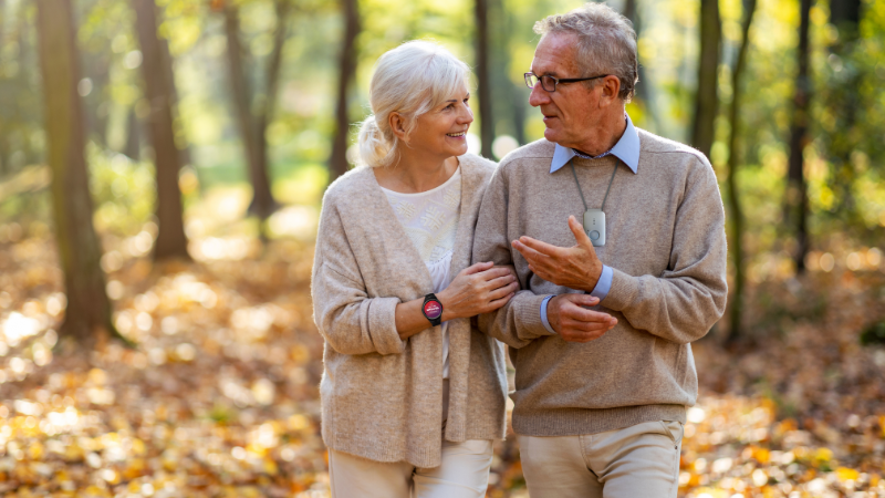 Medical Alert Systems vs. Apple Watch Series: A Comprehensive Guide